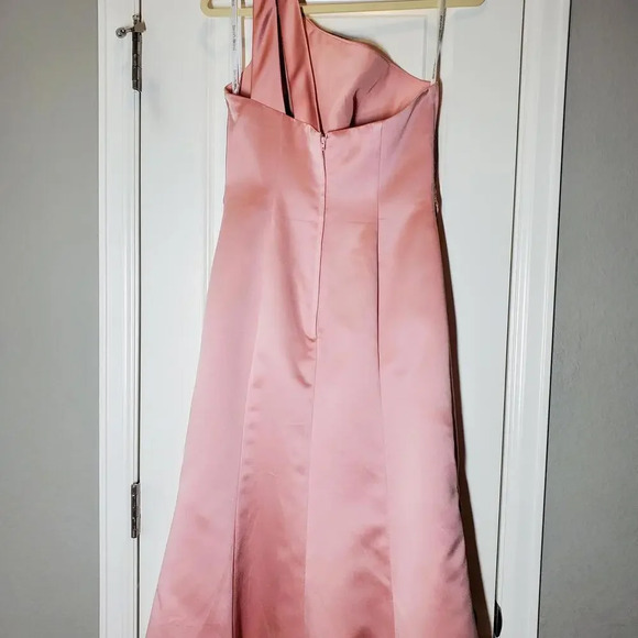 David's Bridal Pink One Shoulder Bridesmaid Dress Size 4 - Picture 10 of 12